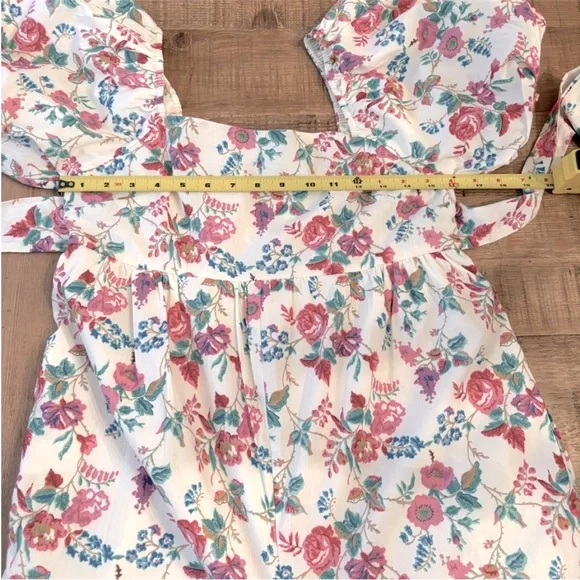 & merci Floral Jumpsuit. Floral | Puff Sleeve Smocked Tie Back. Women's Sz-L EUC - Picture 5 of 13